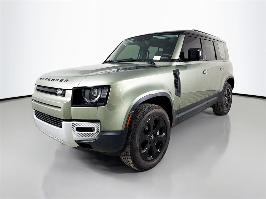2025 Land Rover Defender S's photo