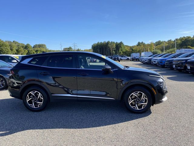 2024 Kia Sportage LX photo 2