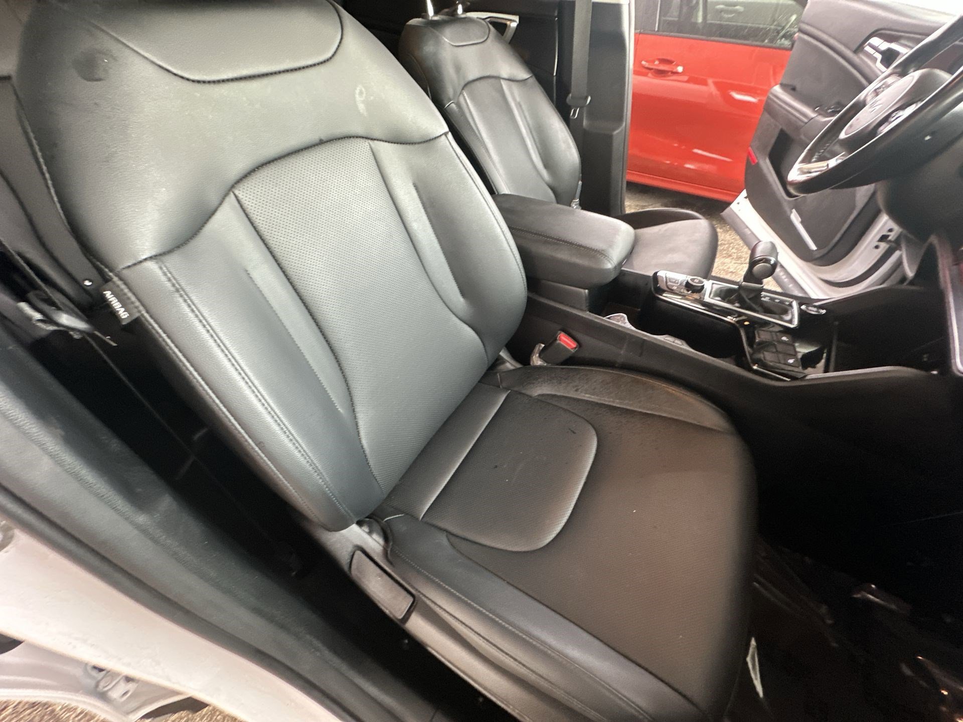 2023 Kia Sportage EX photo 23