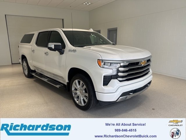 2023 Chevrolet Silverado 1500 High Country's photo