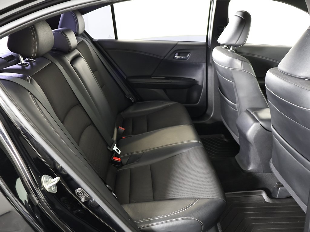 2016 Honda Accord Sport photo 21