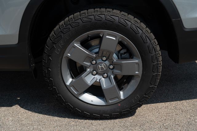 2025 Honda Ridgeline TrailSport photo 11