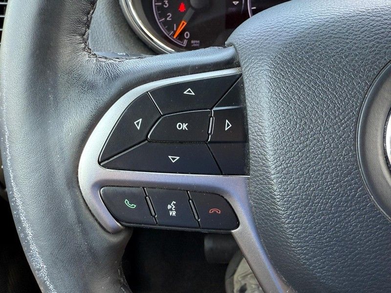 2021 Jeep Grand Cherokee Anniversary Edition photo 18