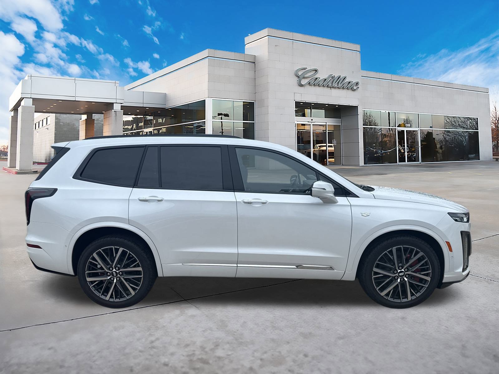 2025 Cadillac XT6 Sport photo 2