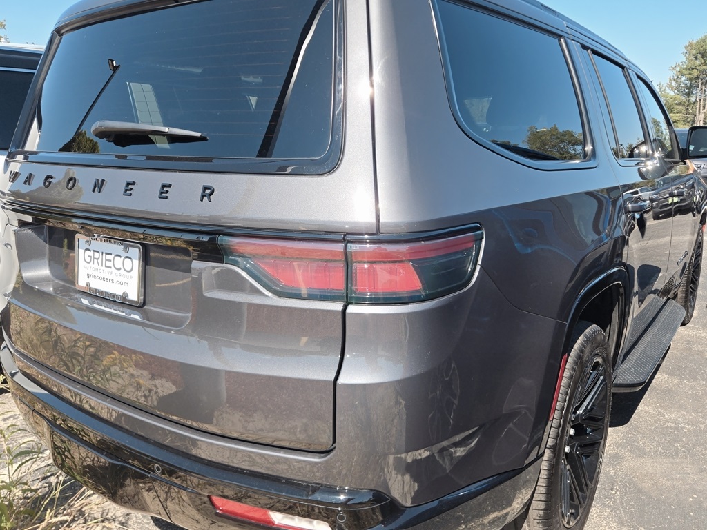 2025 Jeep Wagoneer Series II photo 4