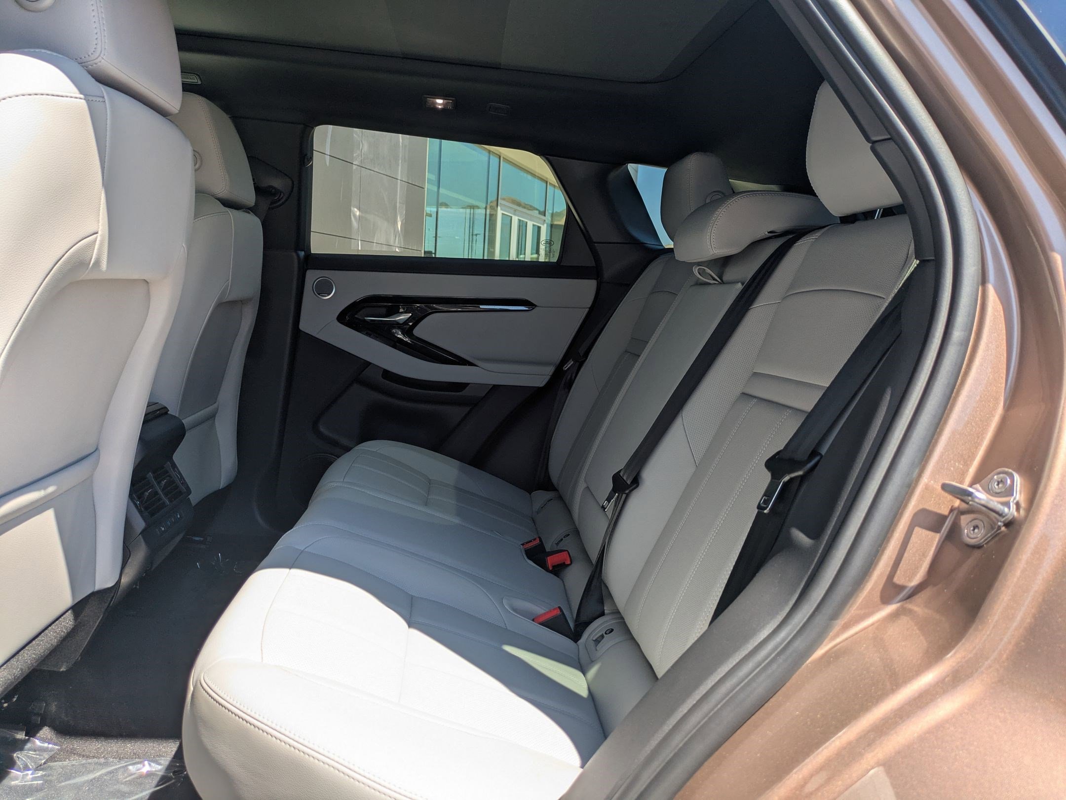 2026 Land Rover Range Rover Evoque S photo 13