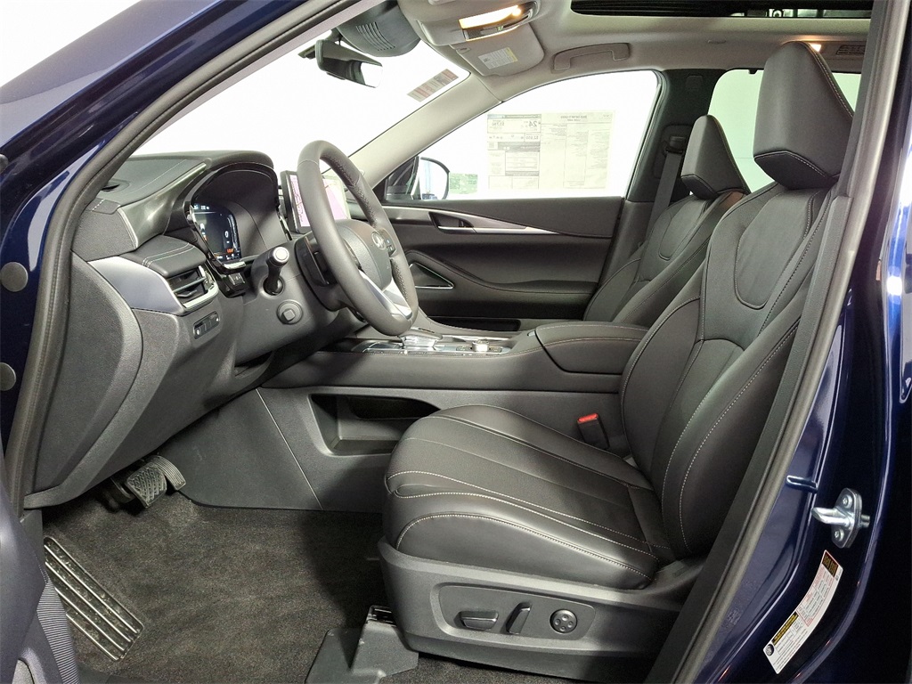 2025 Infiniti QX60 Luxe photo 8