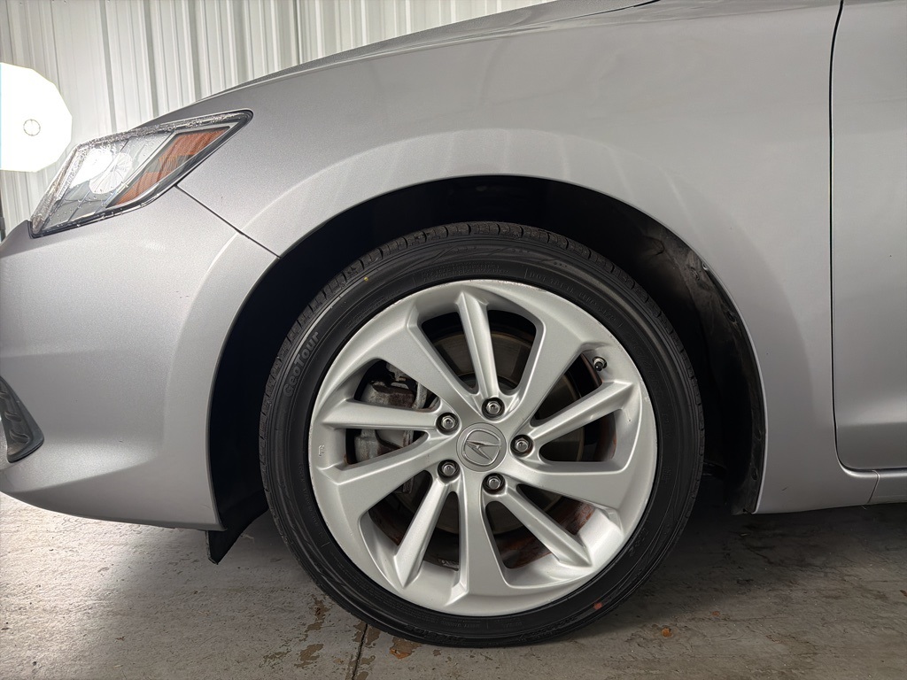 2018 Acura ILX Base Plus photo 4