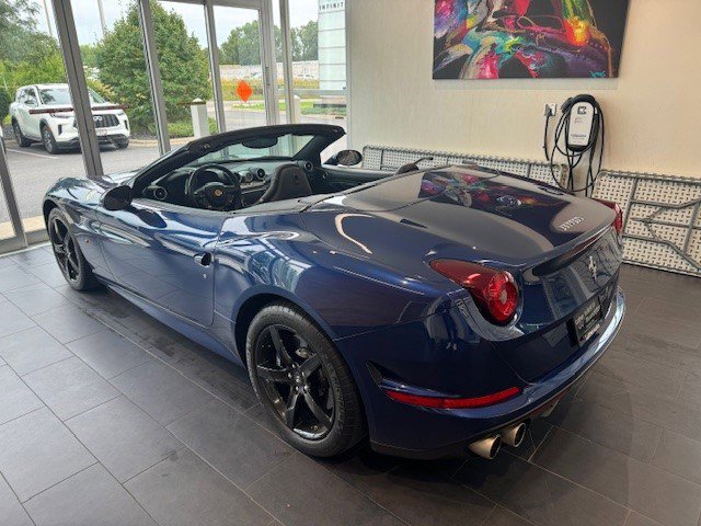 2015 Ferrari California T photo 2