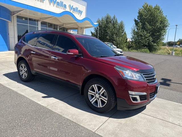 Used 2016 Chevrolet Traverse 2LT with VIN 1GNKVHKD3GJ243855 for sale in College Place, WA
