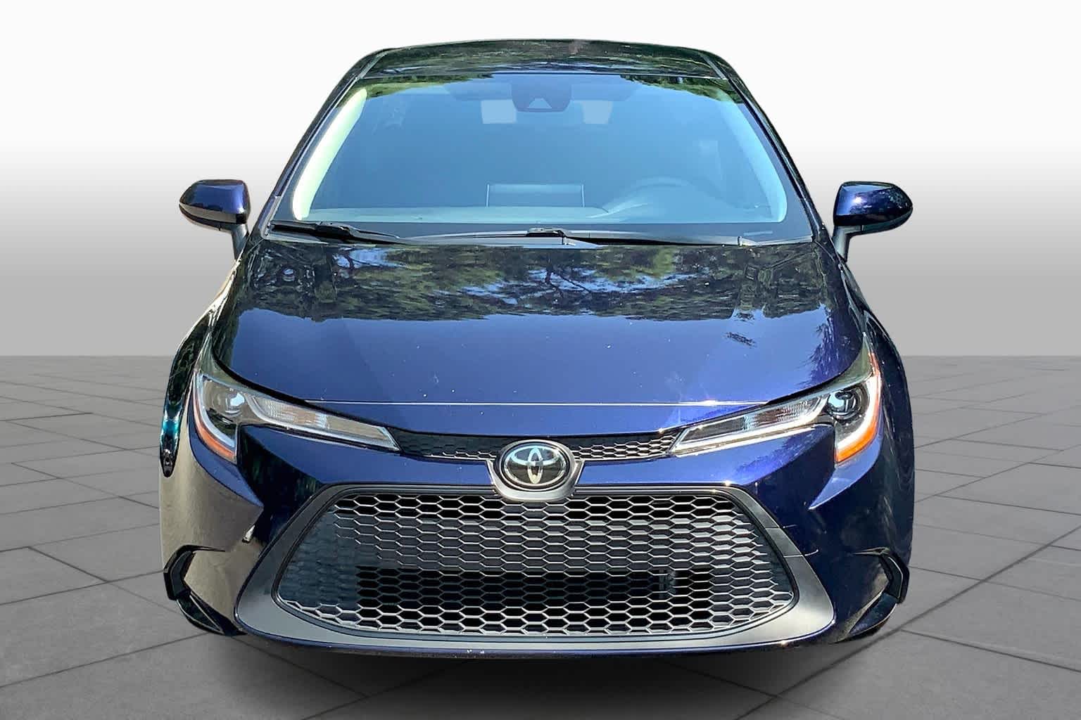 2020 Toyota Corolla LE photo 3