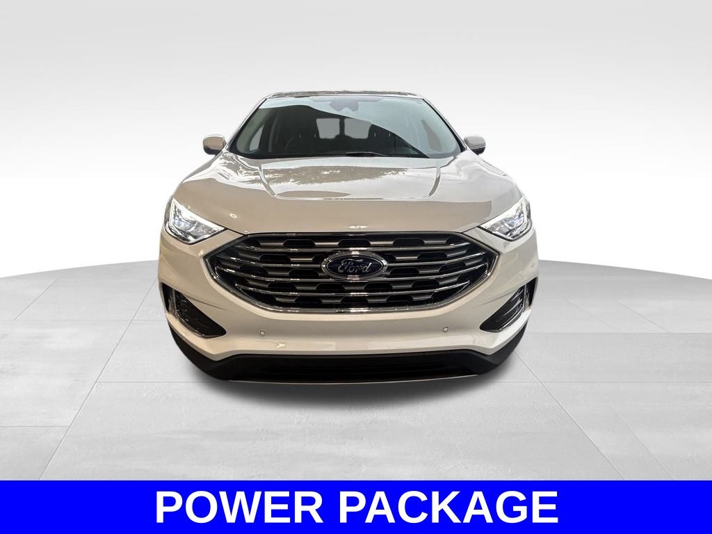 2024 Ford Edge Titanium photo 7