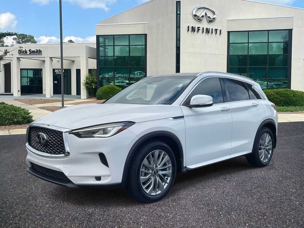 2024 Infiniti QX50 Luxe photo 2