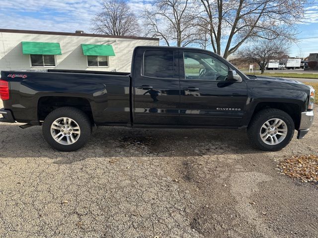 2017 Chevrolet Silverado 1500 LT1 photo 4