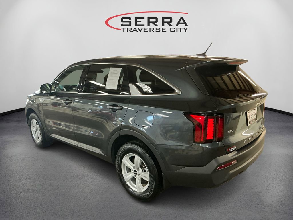 2022 Kia Sorento LX photo 7
