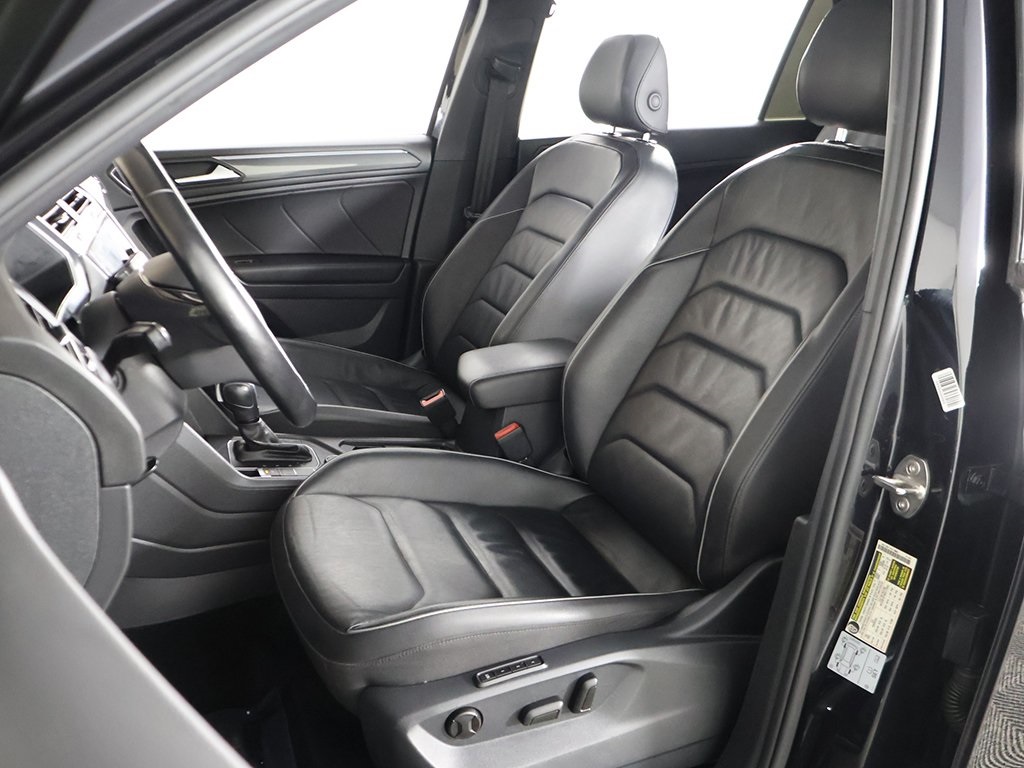 2020 Volkswagen Tiguan SEL Premium R-Line photo 31
