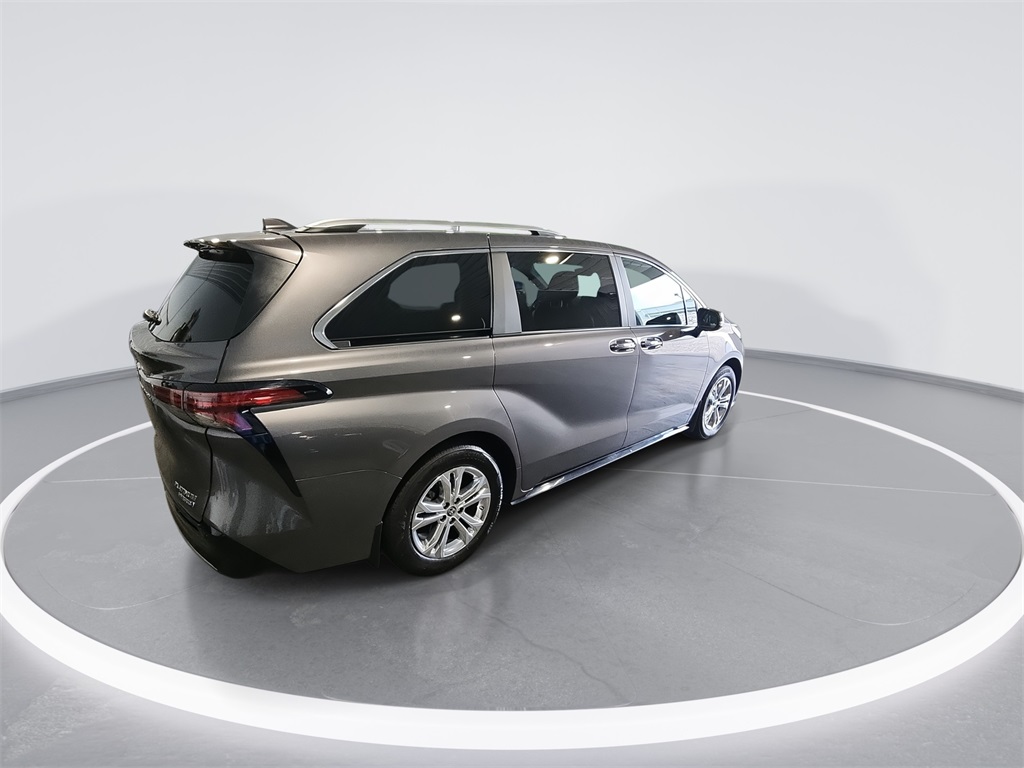 2023 Toyota Sienna Platinum photo 8
