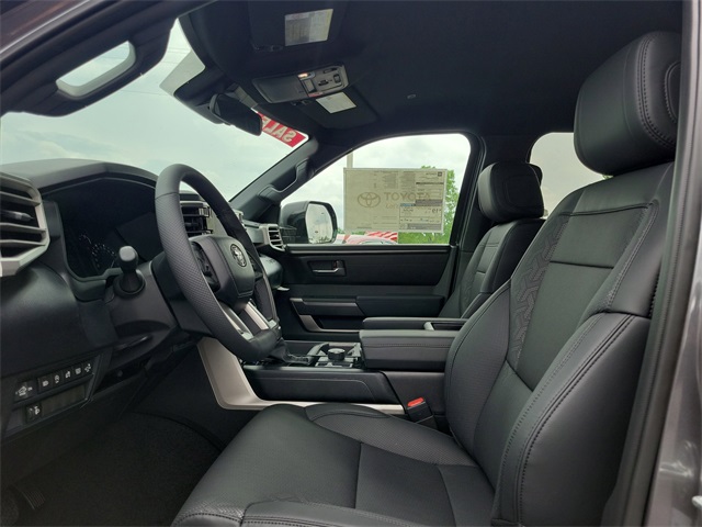 2025 Toyota Tundra SR5 CrewMax photo 14
