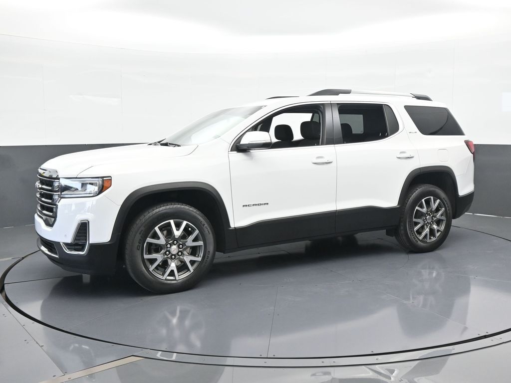 2022 GMC Acadia SLE's photo