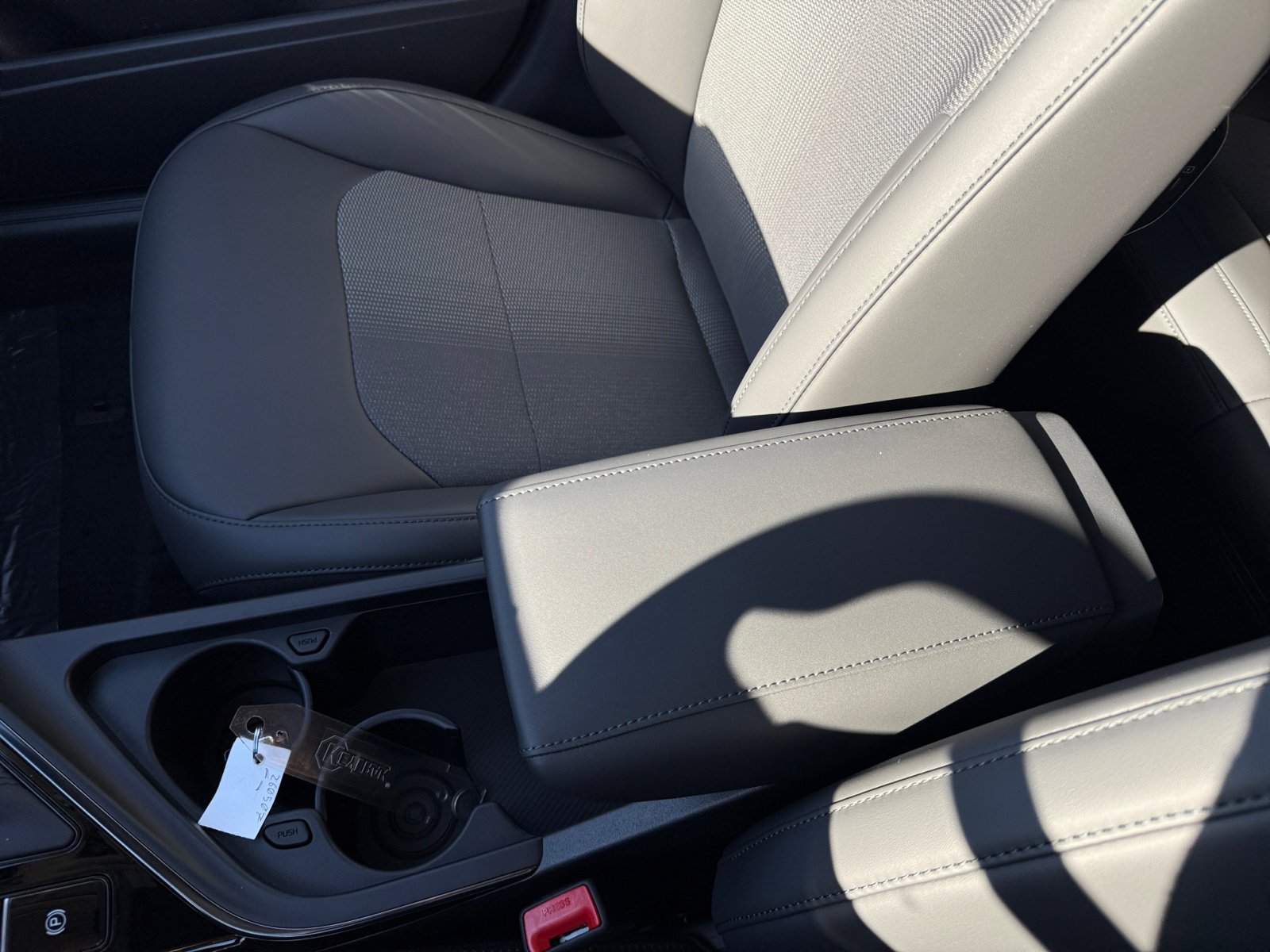 2025 Kia Niro EX photo 14
