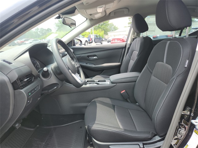 2025 Nissan Sentra SV photo 4