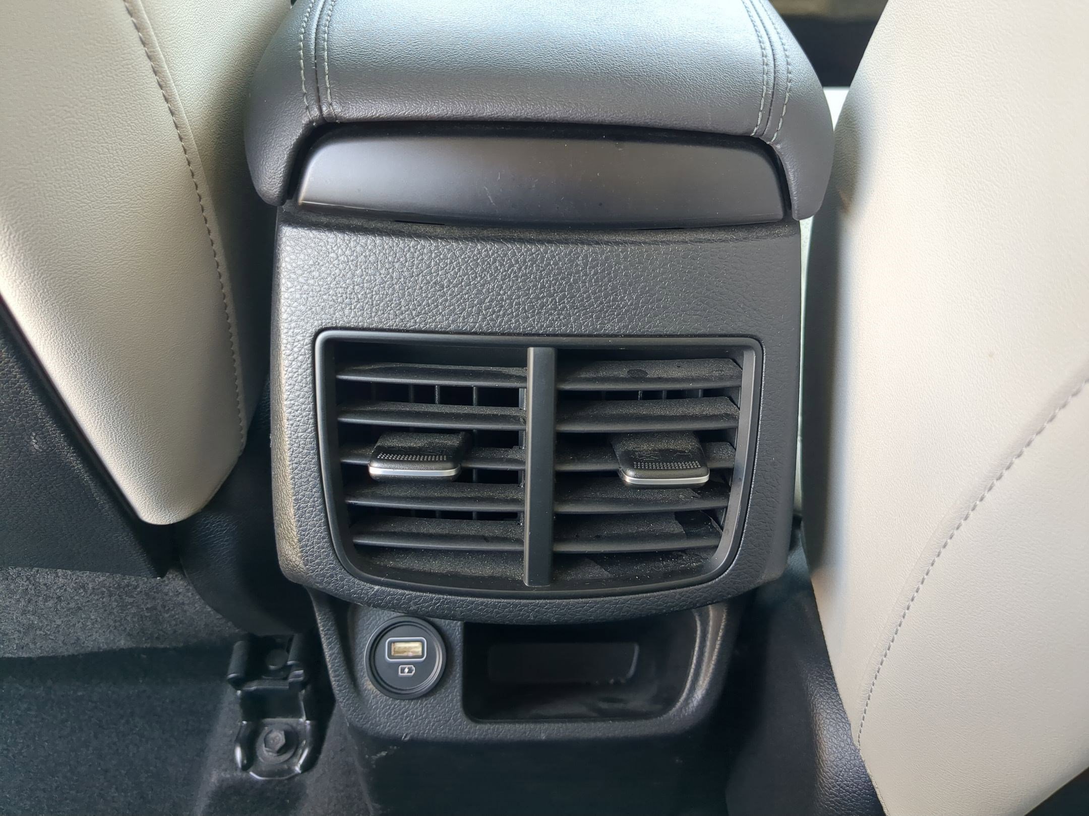 2022 Kia Seltos EX photo 17