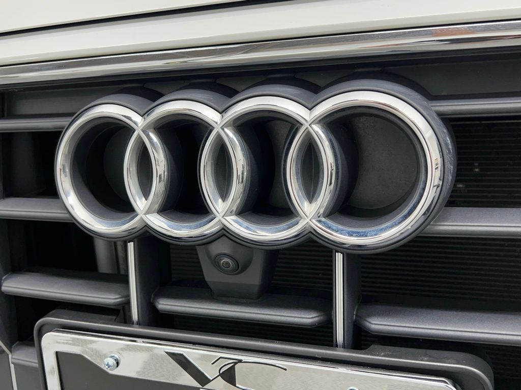2022 Audi Q8 55 Premium Plus photo 4