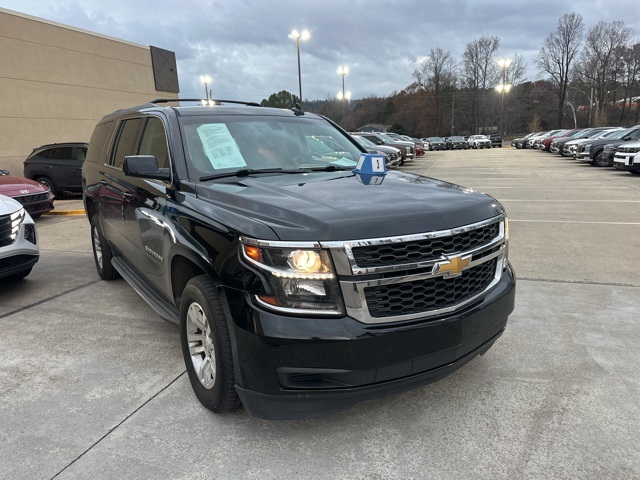2017 Chevrolet Suburban LS's photo