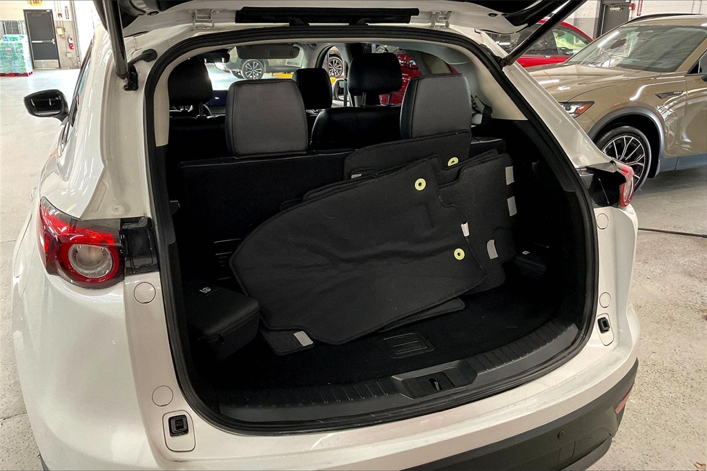 2022 Mazda CX-9 Touring photo 24
