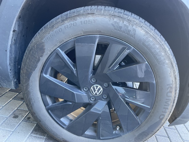 2024 Volkswagen Atlas SE Technology photo 3