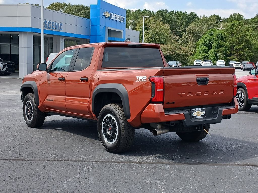 2025 Toyota Tacoma SR5 photo 5