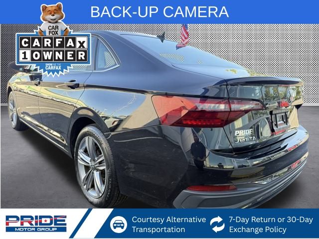 2022 Volkswagen Jetta 1.5T SE photo 3