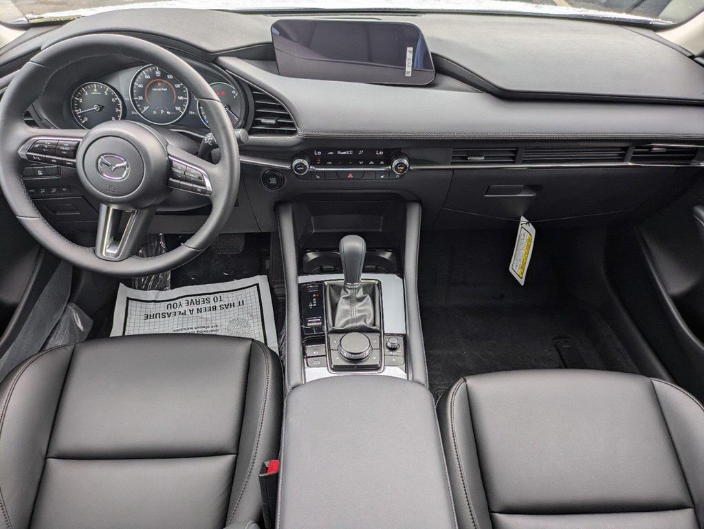 2025 Mazda Mazda3 2.5 s Preferred photo 12