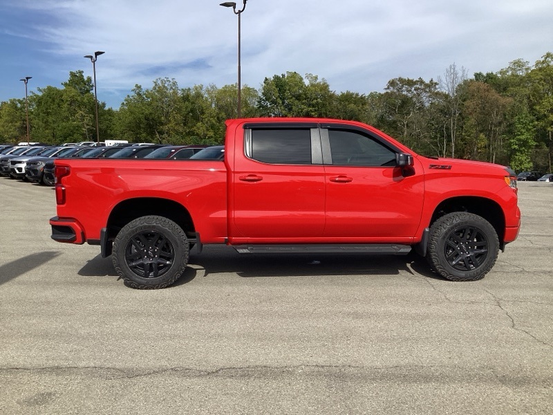 2023 Chevrolet Silverado 1500 RST photo 7