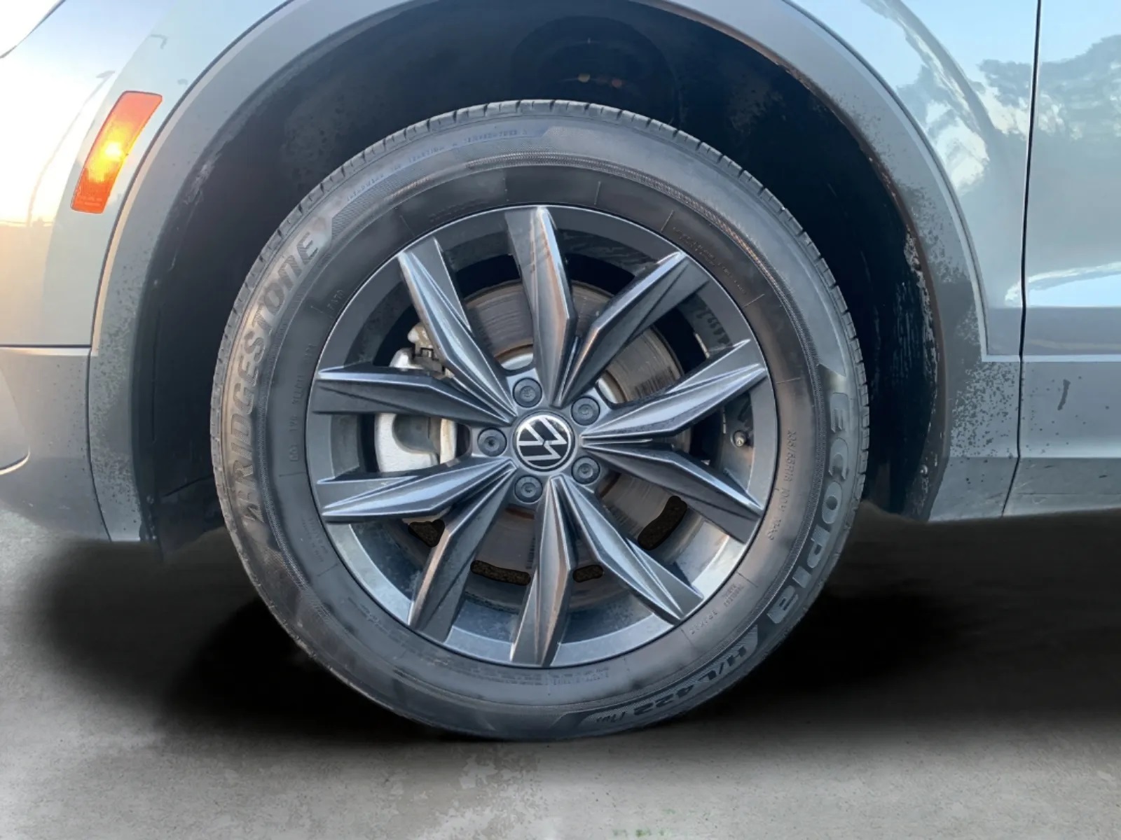 2024 Volkswagen Tiguan SE Wolfsburg Edition photo 9