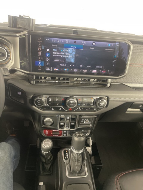 2025 Jeep Wrangler Rubicon X photo 29