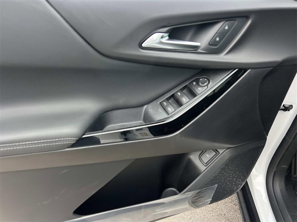 2026 Chevrolet Equinox LT photo 4