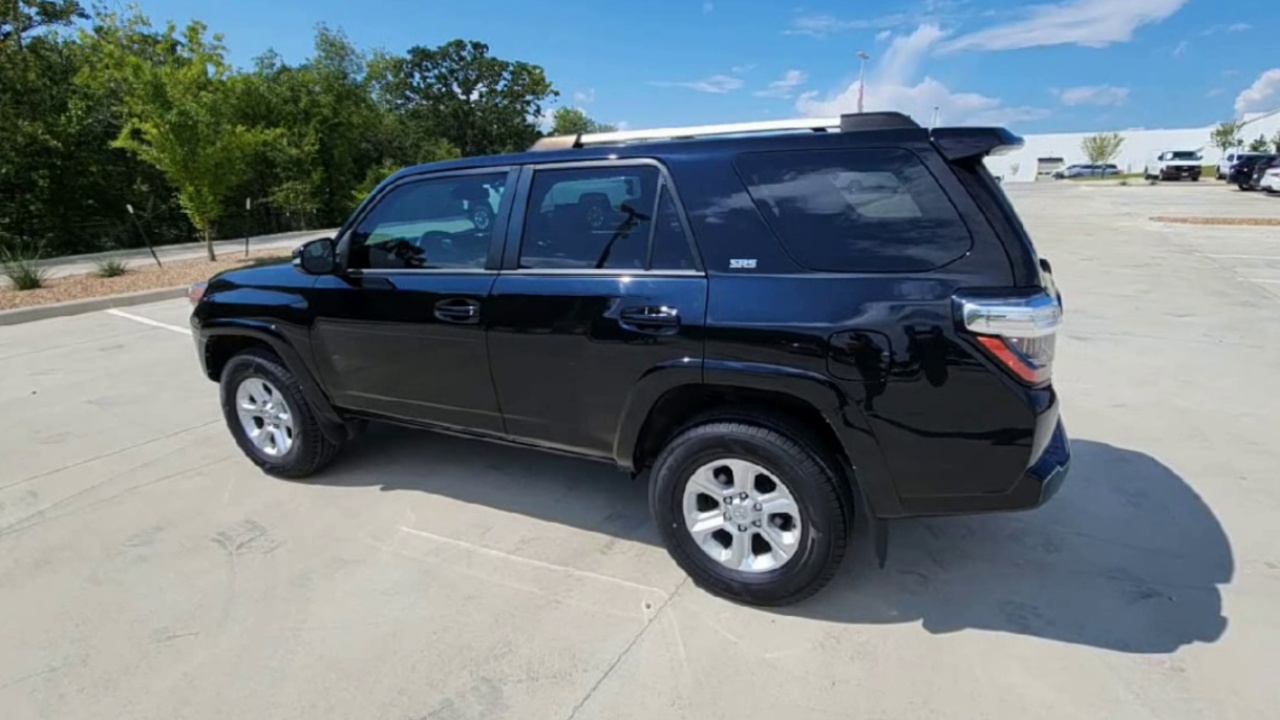 2022 Toyota 4Runner 4WD SR5 Premium photo 33
