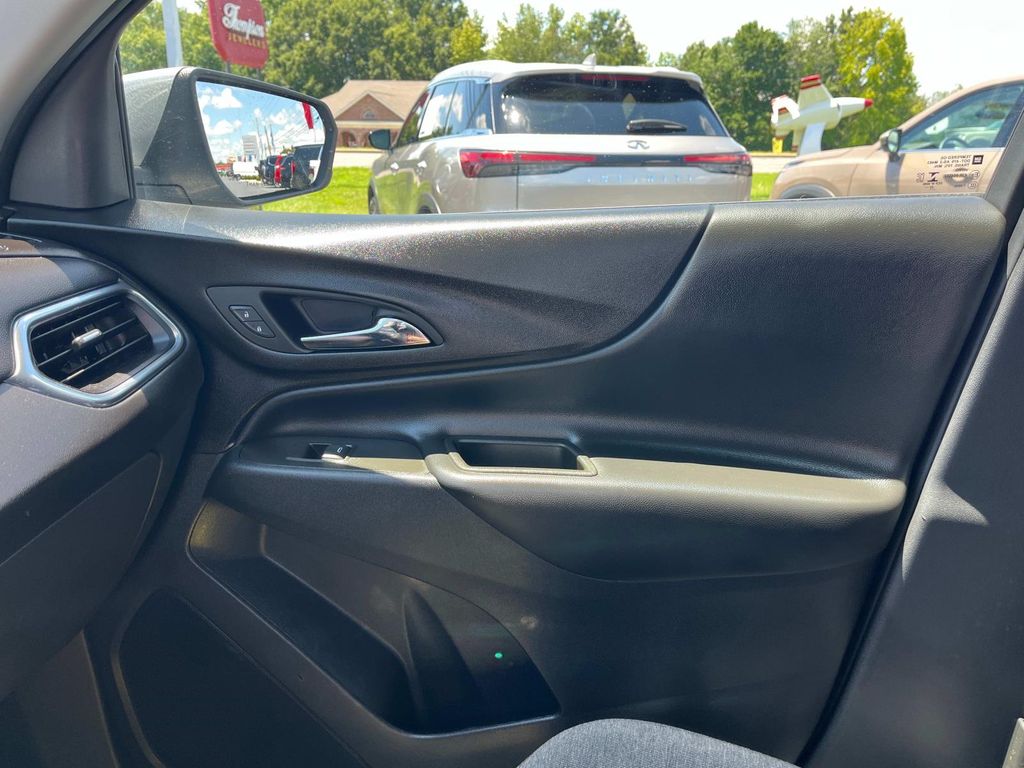 2023 Chevrolet Equinox LT photo 27