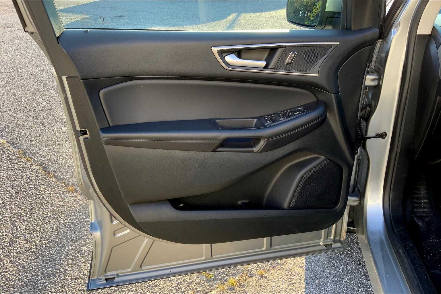 2024 Ford Edge SEL photo 20