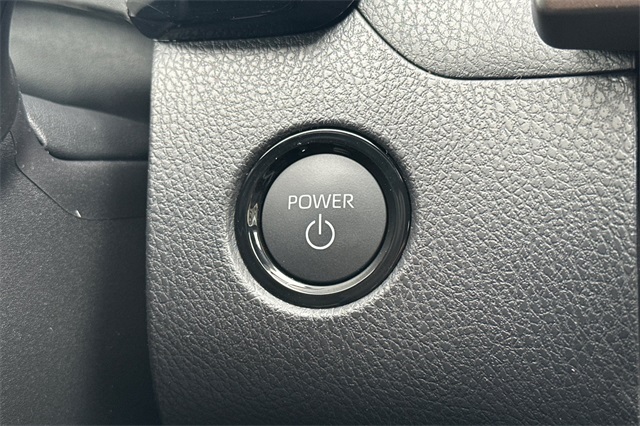2025 Toyota Camry SE photo 23