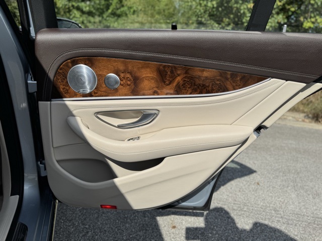 2018 Mercedes Benz E 400 4MATIC Wagon photo 16