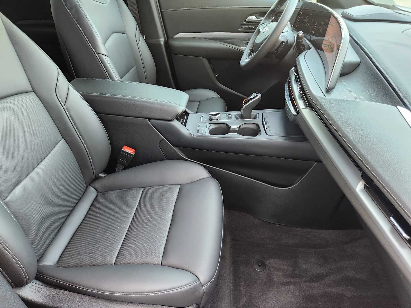 2025 Cadillac XT4 Premium Luxury photo 9
