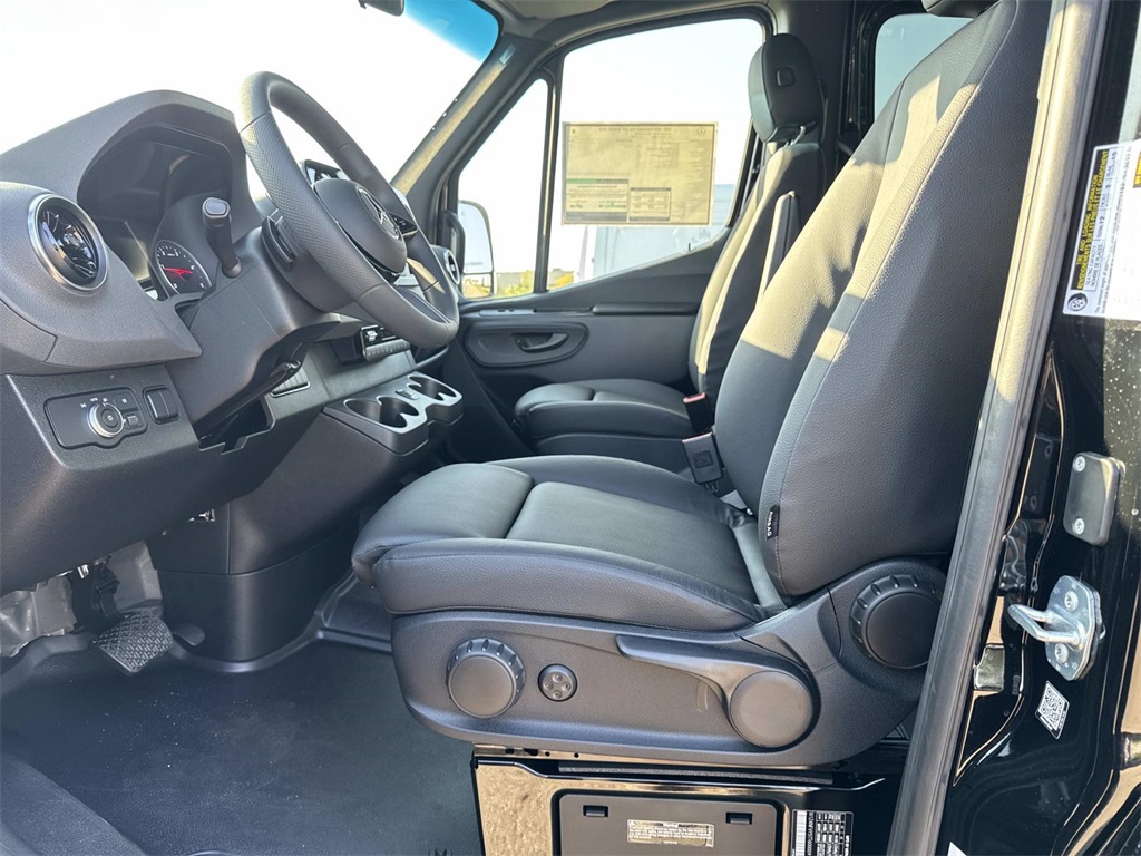 2026 Mercedes Benz S 4MATIC photo 16