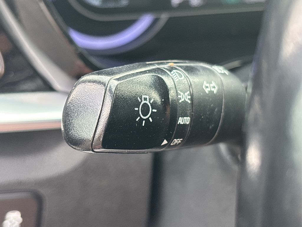 2022 Kia Niro LXS photo 23