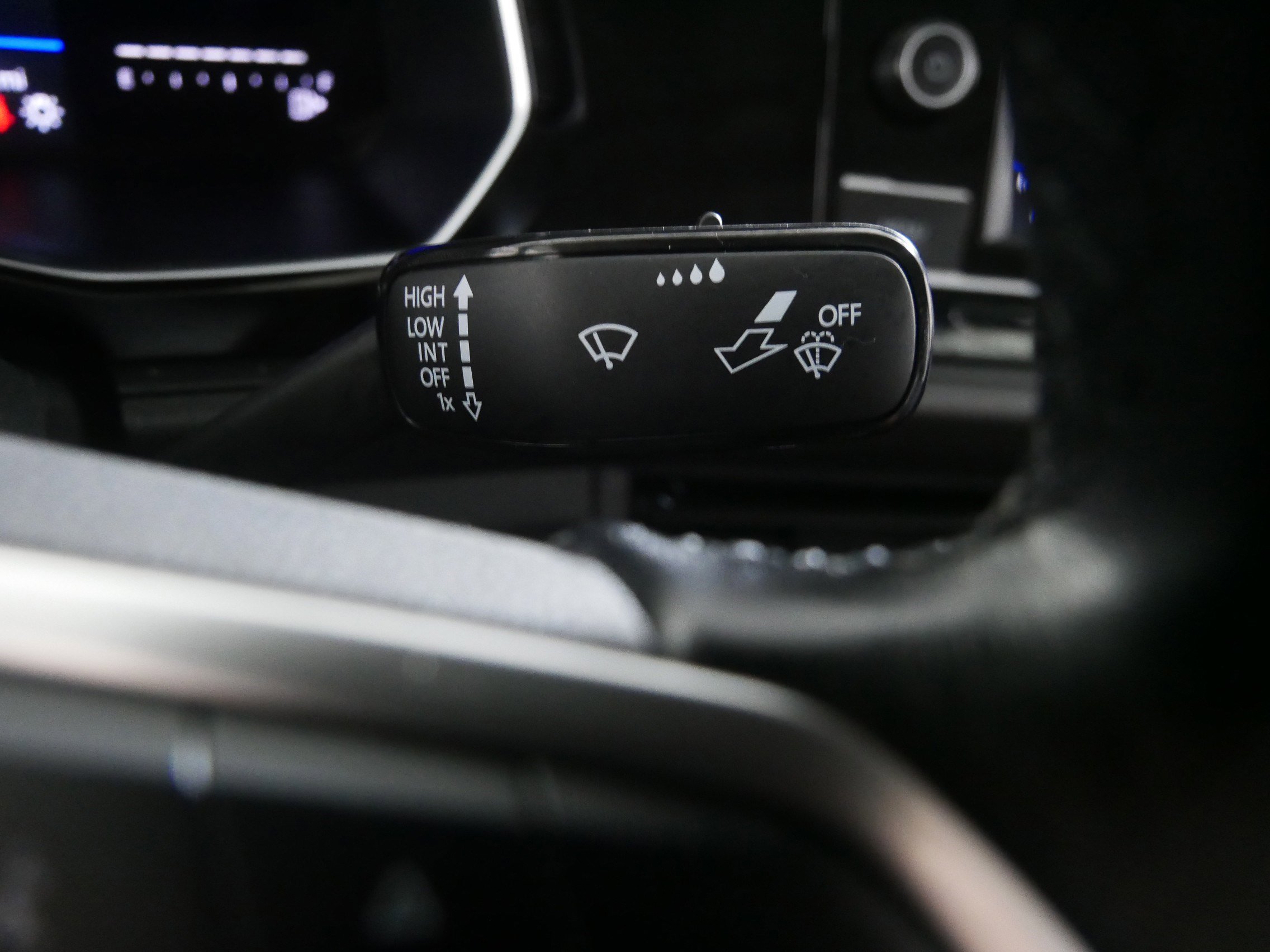 2022 Volkswagen Jetta SE photo 30