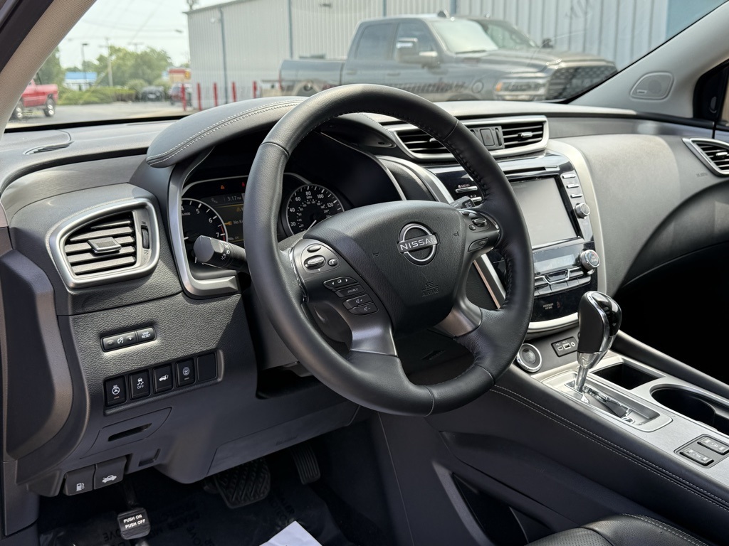 2023 Nissan Murano SL photo 11