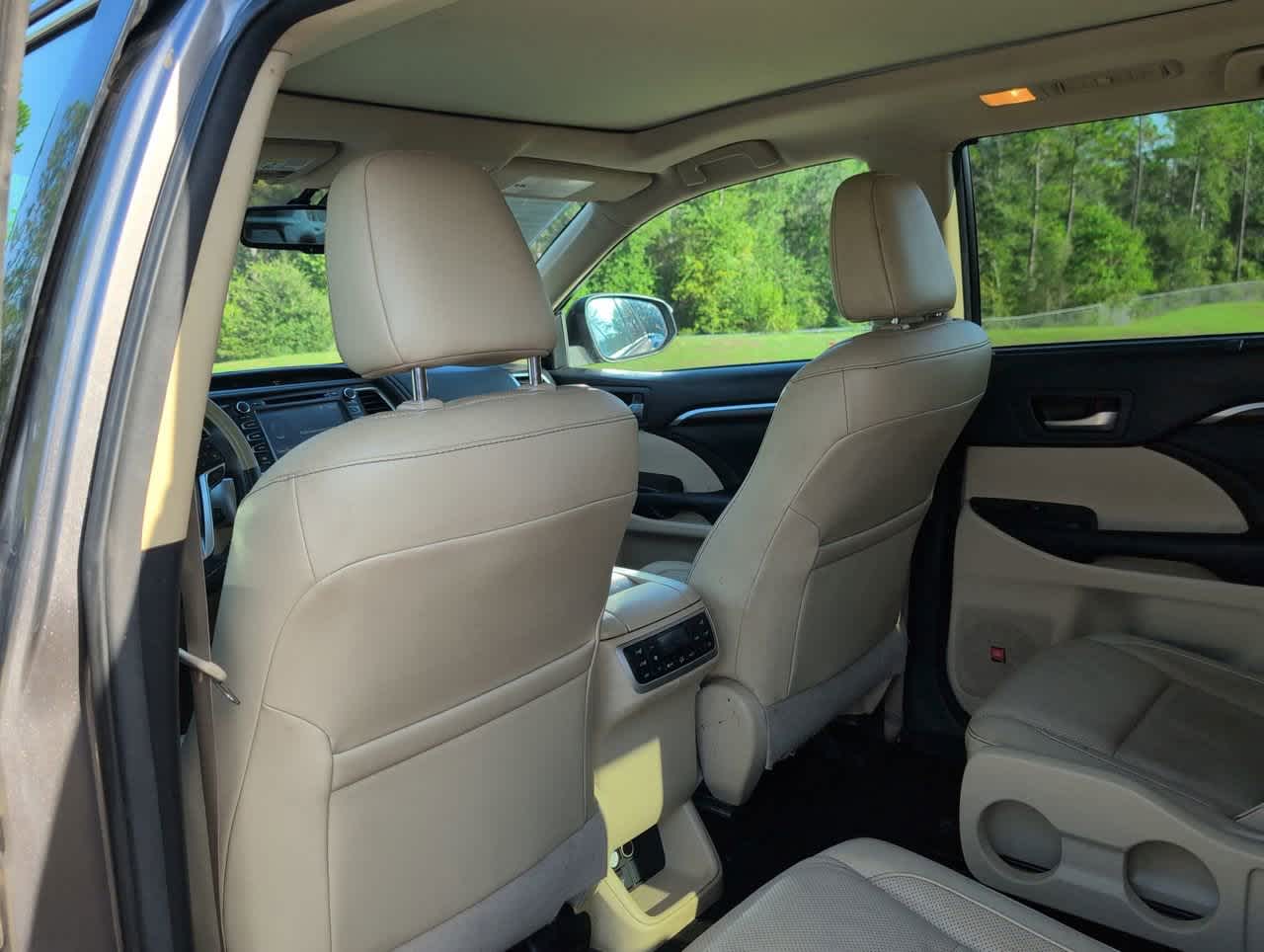 2016 Toyota Highlander Limited photo 14