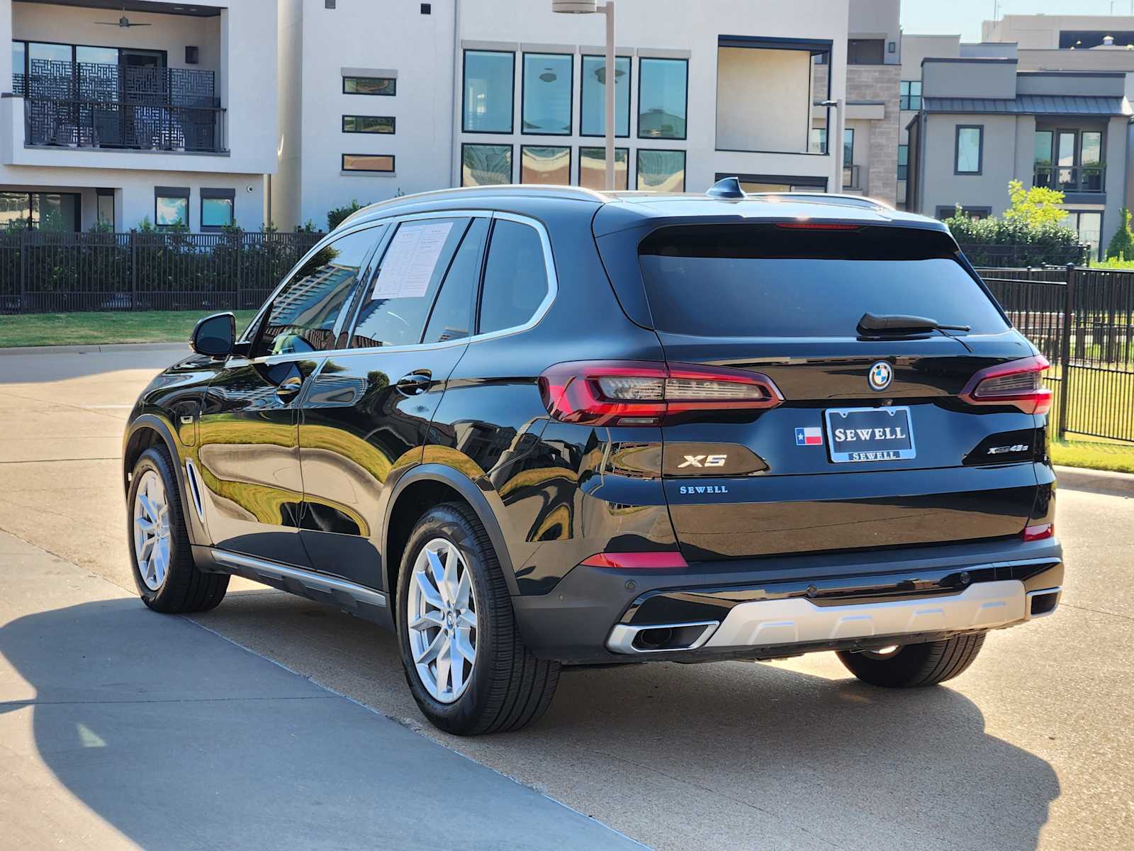 2022 Bmw X5 xDrive45e photo 2
