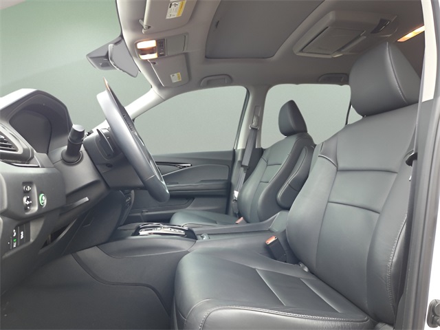 2022 Honda Pilot Touring photo 9